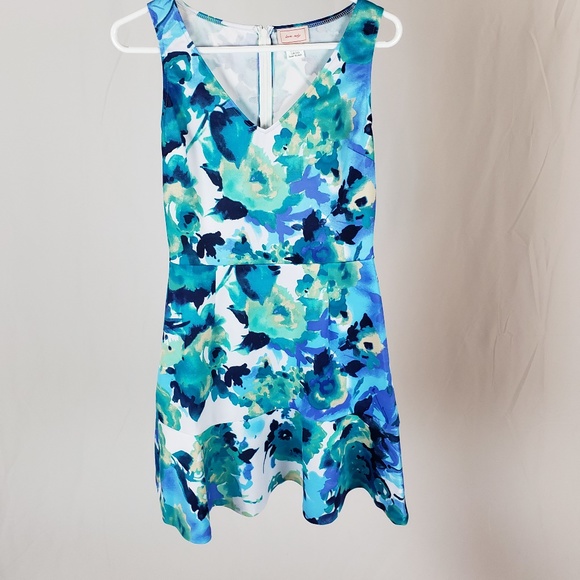 NEW Love...Ady Floral Print Flounce Hem Dress Sz M - Picture 4 of 6